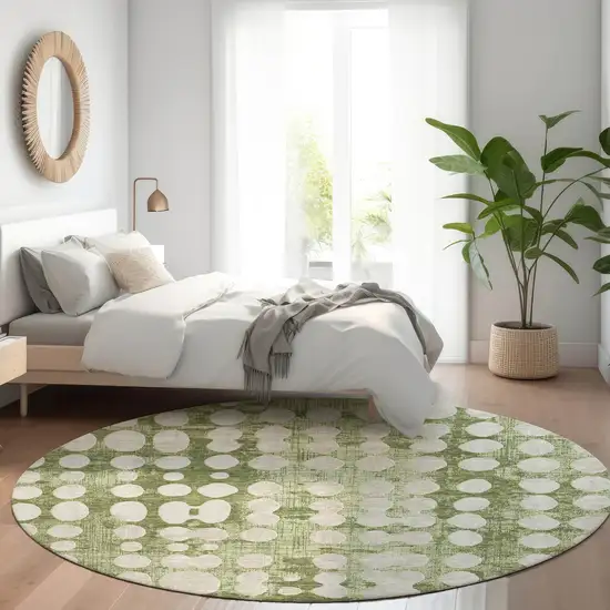 8' Artichoke Green And Ivory Round Abstract Washable Indoor Outdoor Area Rug Photo 7