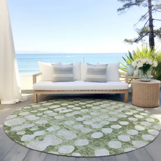 8' Artichoke Green And Ivory Round Abstract Washable Indoor Outdoor Area Rug Photo 6