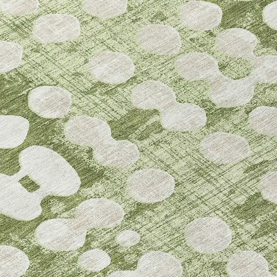 8' Artichoke Green And Ivory Round Abstract Washable Indoor Outdoor Area Rug Photo 8