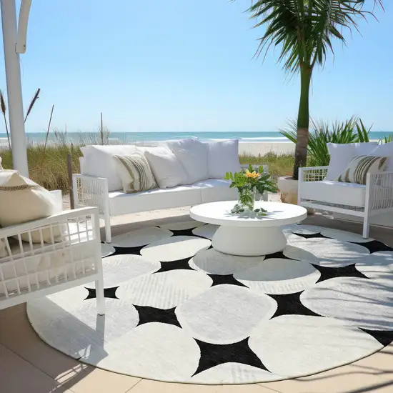 8' Black Gray And Ivory Round Abstract Washable Indoor Outdoor Area Rug Photo 7