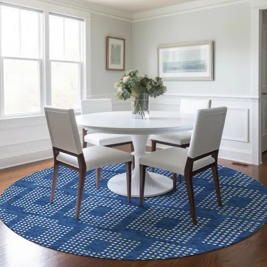 8' Blue And Ivory Round Geometric Washable Indoor Outdoor Area Rug Photo 7
