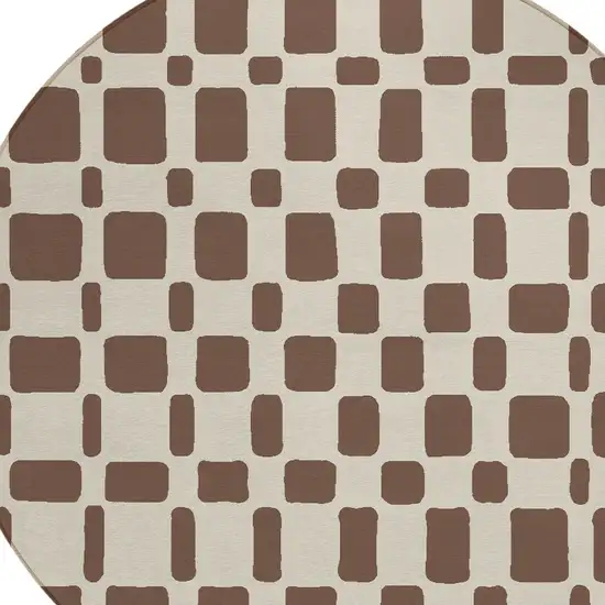 8' Brown And Beige Round Geometric Washable Indoor Outdoor Area Rug Photo 4