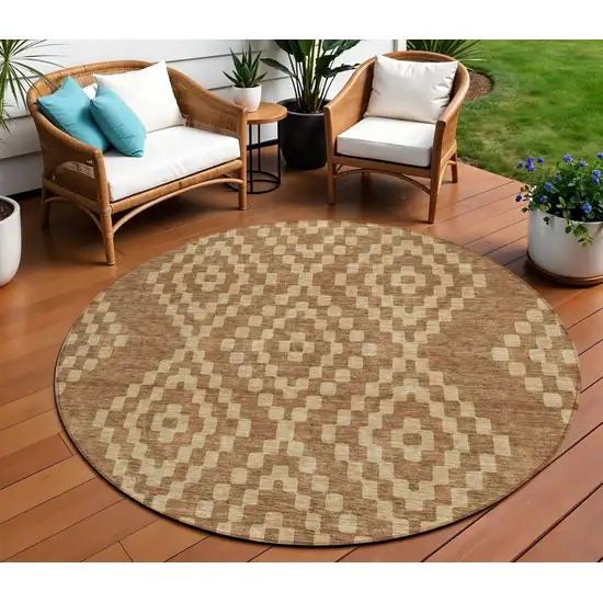 8' Brown And Beige Round Geometric Washable Indoor Outdoor Area Rug Photo 1
