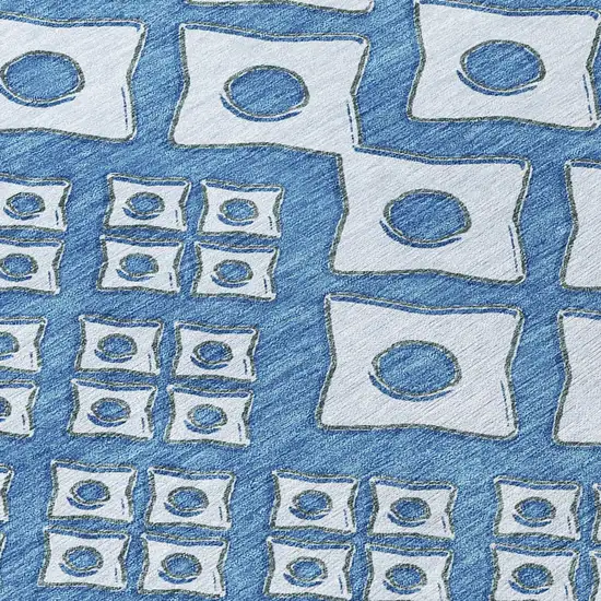 8' Denim Blue And Light Blue Round Geometric Washable Indoor Outdoor Area Rug Photo 4