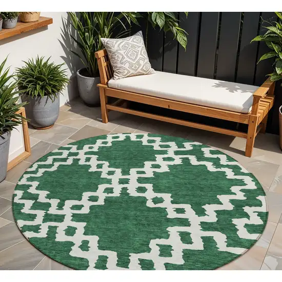8' Emerald And Ivory Round Geometric Washable Indoor Outdoor Area Rug Photo 1
