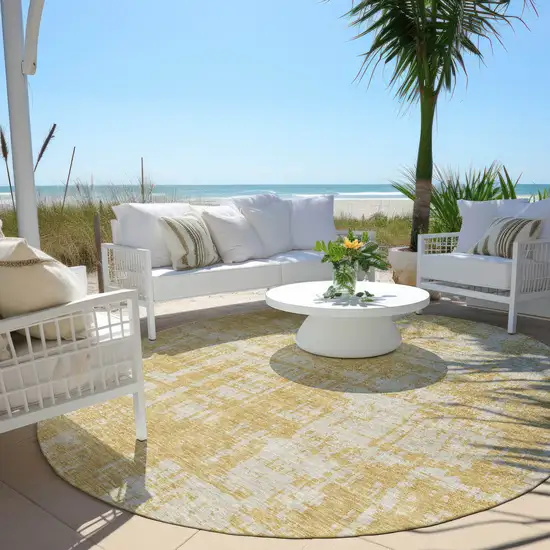 8' Gold And Gray Round Abstract Washable Indoor Outdoor Area Rug Photo 6