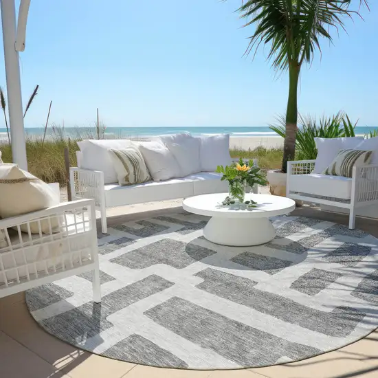8' Gray And Ivory Round Abstract Washable Indoor Outdoor Area Rug Photo 6