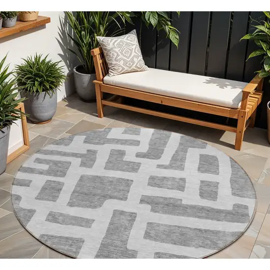 8' Gray And Ivory Round Abstract Washable Indoor Outdoor Area Rug Photo 1