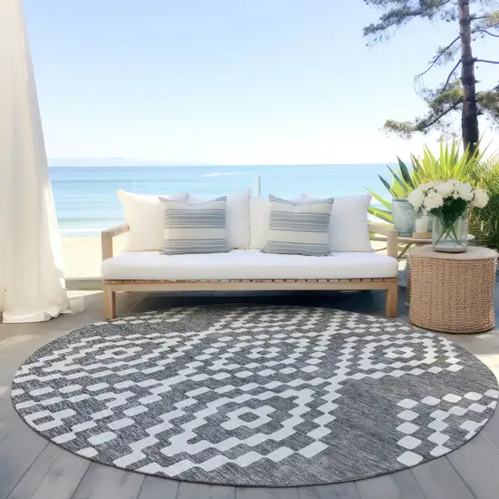 8' Gray And Ivory Round Geometric Washable Indoor Outdoor Area Rug Photo 7