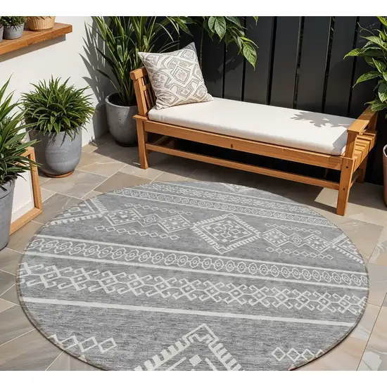 8' Gray And Ivory Round Southwestern Washable Indoor Outdoor Area Rug Photo 1
