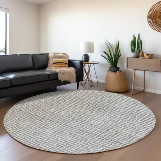8' Gray And Silver Round Geometric Washable Indoor Outdoor Area Rug Photo 7