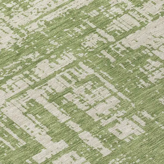 8' Green And Beige Round Abstract Washable Indoor Outdoor Area Rug Photo 9