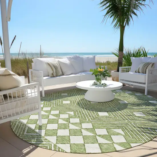 8' Green And Ivory Round Geometric Washable Indoor Outdoor Area Rug Photo 6