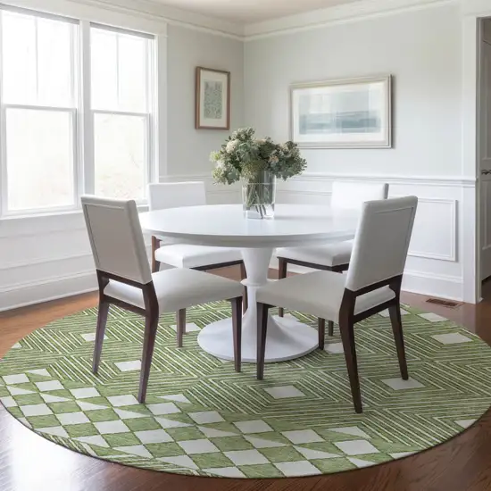 8' Green And Ivory Round Geometric Washable Indoor Outdoor Area Rug Photo 7