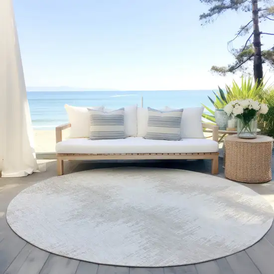 8' Ivory And Beige Round Chevron Washable Indoor Outdoor Area Rug Photo 6