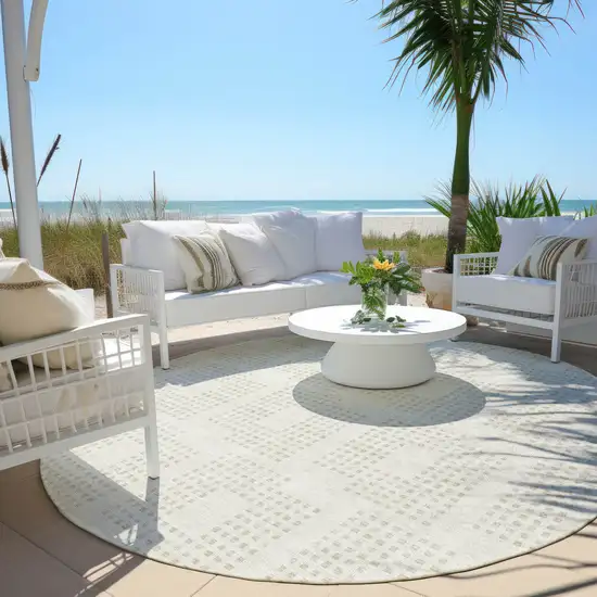 8' Ivory And Beige Round Geometric Washable Indoor Outdoor Area Rug Photo 6