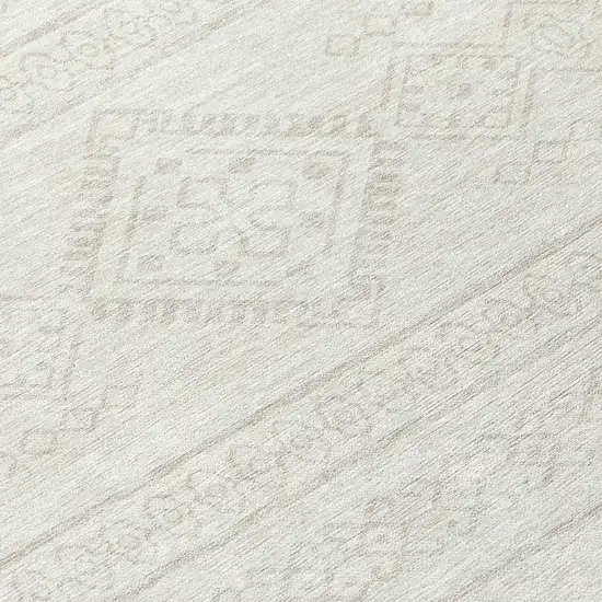 8' Ivory And Silver Round Southwestern Washable Indoor Outdoor Area Rug Photo 7