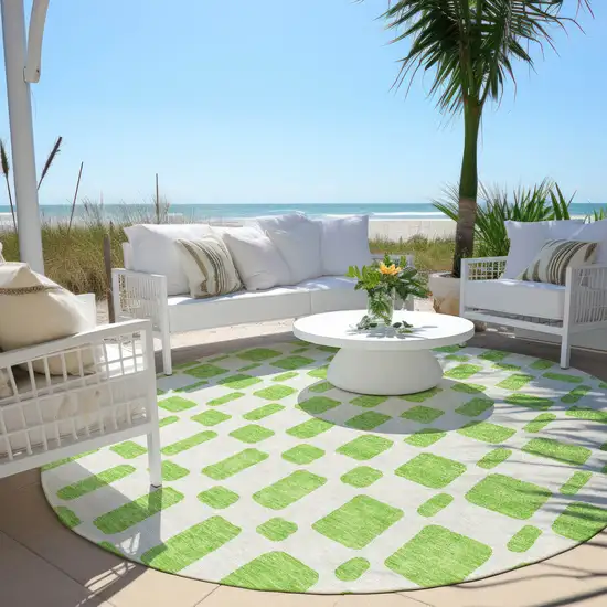 8' Lime Green And Ivory Round Geometric Washable Indoor Outdoor Area Rug Photo 6