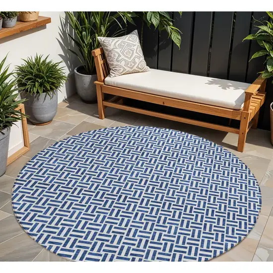 8' Navy Blue And Gray Round Geometric Washable Indoor Outdoor Area Rug Photo 1