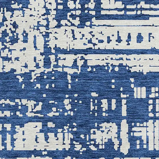8' Navy Blue And Ivory Round Abstract Washable Indoor Outdoor Area Rug Photo 5