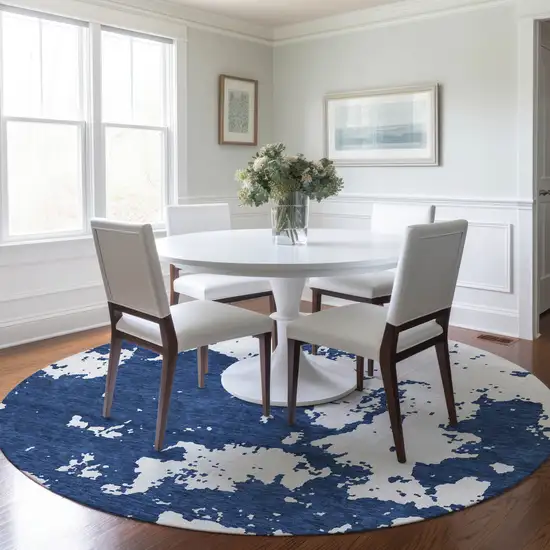 8' Navy Blue And Ivory Round Abstract Washable Indoor Outdoor Area Rug Photo 7