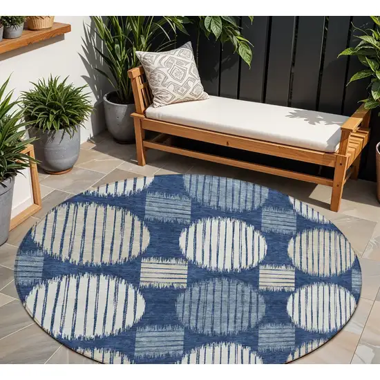 8' Navy Blue And Ivory Round Geometric Washable Indoor Outdoor Area Rug Photo 1