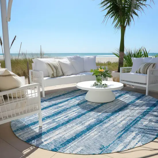 8' Navy Blue And Ivory Round Striped Washable Indoor Outdoor Area Rug Photo 6
