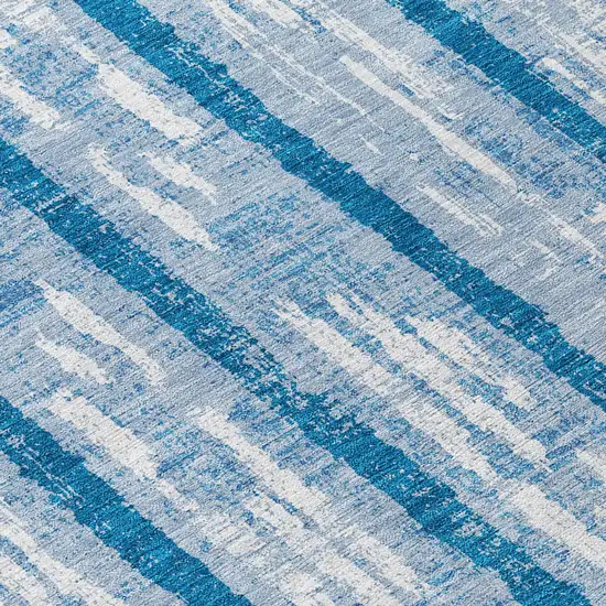 8' Navy Blue And Ivory Round Striped Washable Indoor Outdoor Area Rug Photo 8