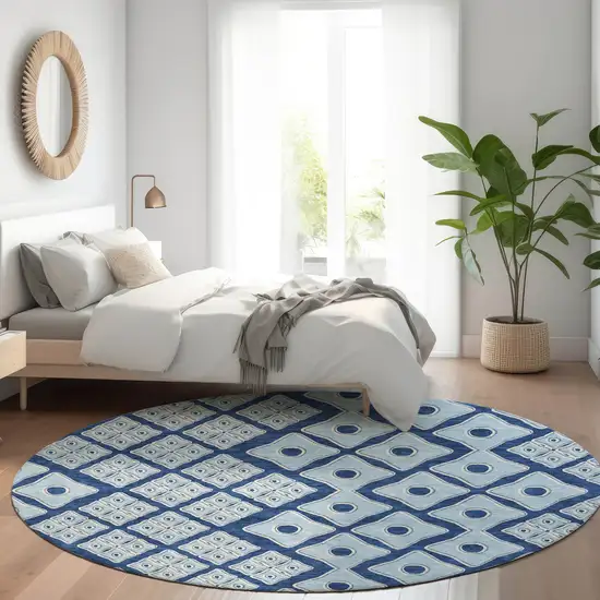 8' Navy Blue And Light Blue Round Geometric Washable Indoor Outdoor Area Rug Photo 7