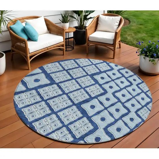 8' Navy Blue And Light Blue Round Geometric Washable Indoor Outdoor Area Rug Photo 1