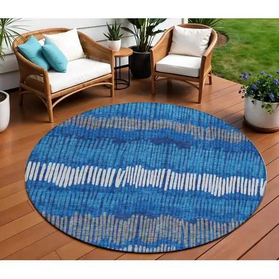 8' Navy Blue Gray And Ivory Round Striped Washable Indoor Outdoor Area Rug Photo 1