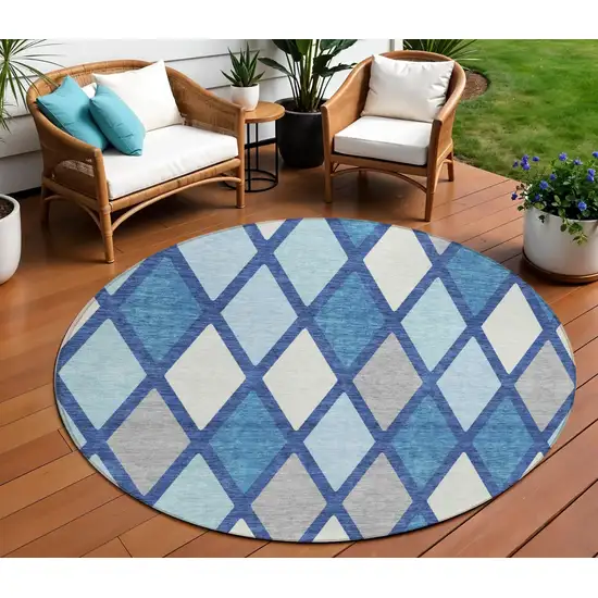 8' Navy Blue Sky Blue And Ivory Round Geometric Washable Indoor Outdoor Area Rug Photo 1