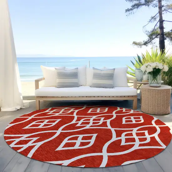 8' Red And Ivory Round Trellis Washable Indoor Outdoor Area Rug Photo 6