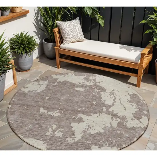8' Taupe And Beige Round Abstract Washable Indoor Outdoor Area Rug Photo 1