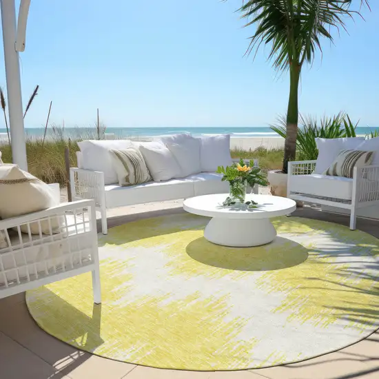 8' Yellow And Gray Round Chevron Washable Indoor Outdoor Area Rug Photo 7