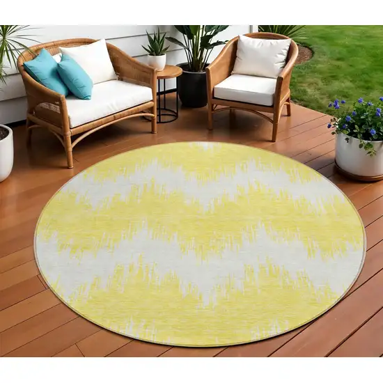 8' Yellow And Gray Round Chevron Washable Indoor Outdoor Area Rug Photo 1