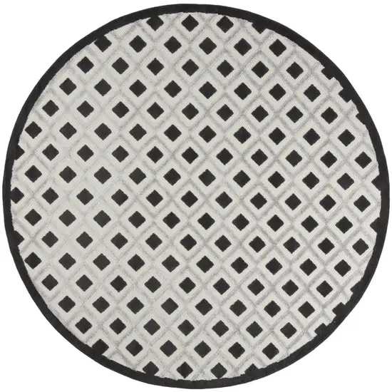 Black And White Round Indoor Outdoor Area Rug Photo 3