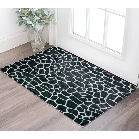 Black and White Croc Print Shag Handmade Non Skid Area Rug Photo 1