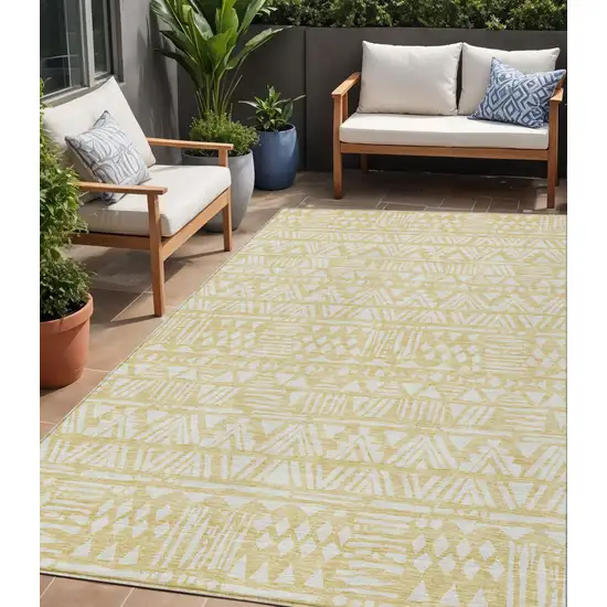 Wheat And Ivory Southwestern Washable Indoor Outdoor Area Rug Photo 1